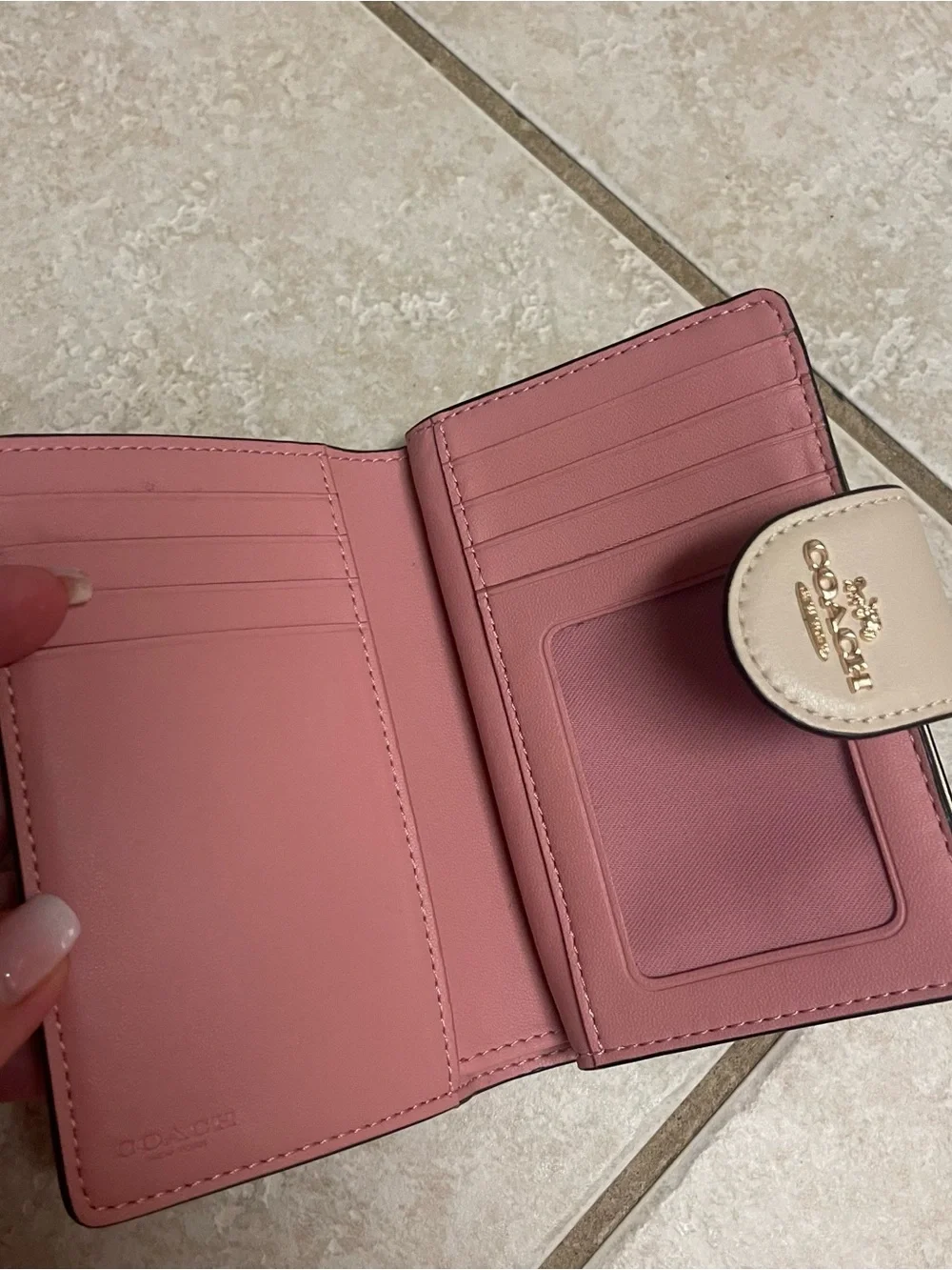 Coach Medium Corner Zip Wallet in Signature Evergreen Floral C3773